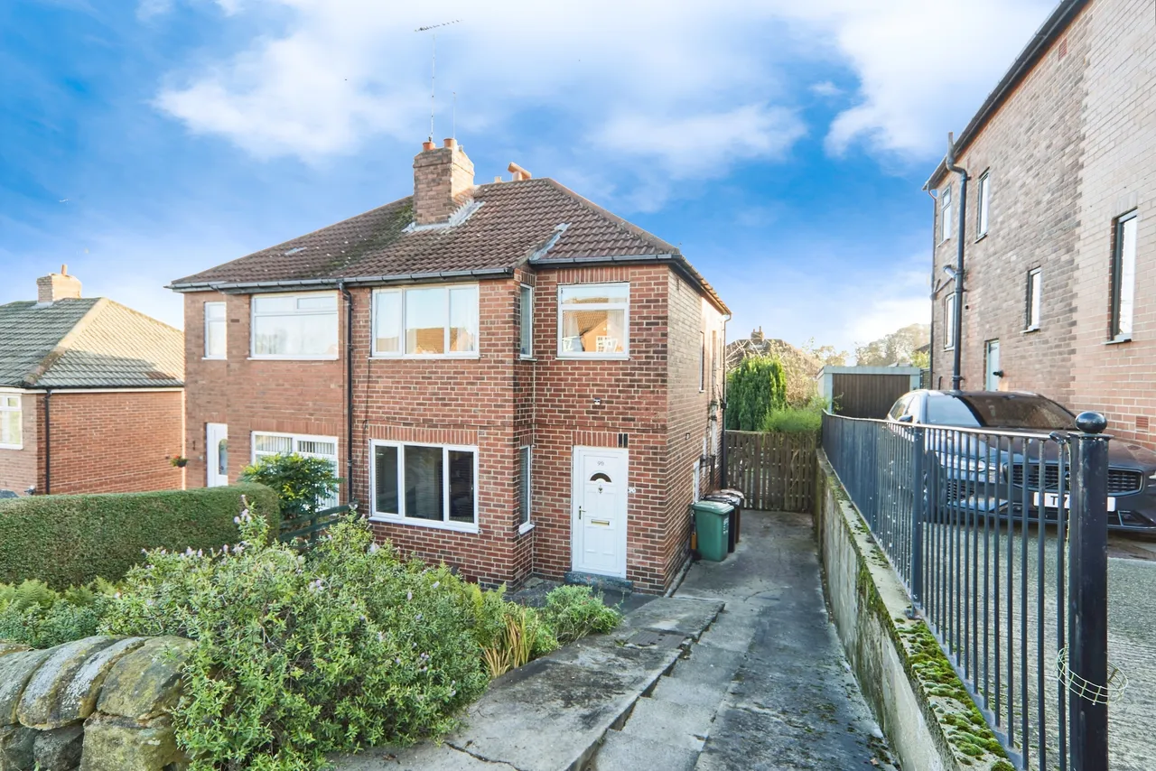 3 bed house for sale, Cockshott Lane, Leeds, LS12