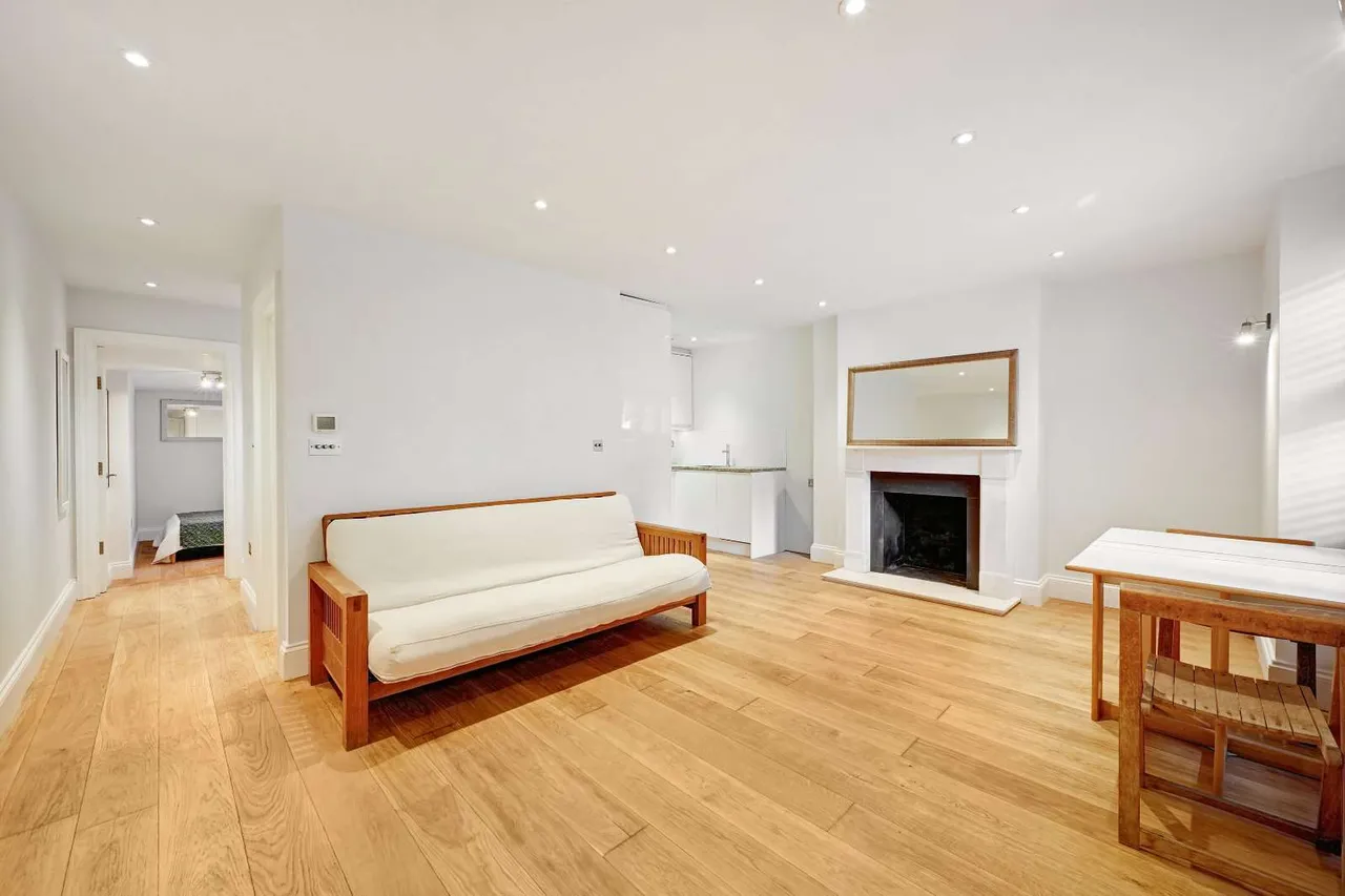 2 bed flat to rent — Loftus Road, London, W12 7EN