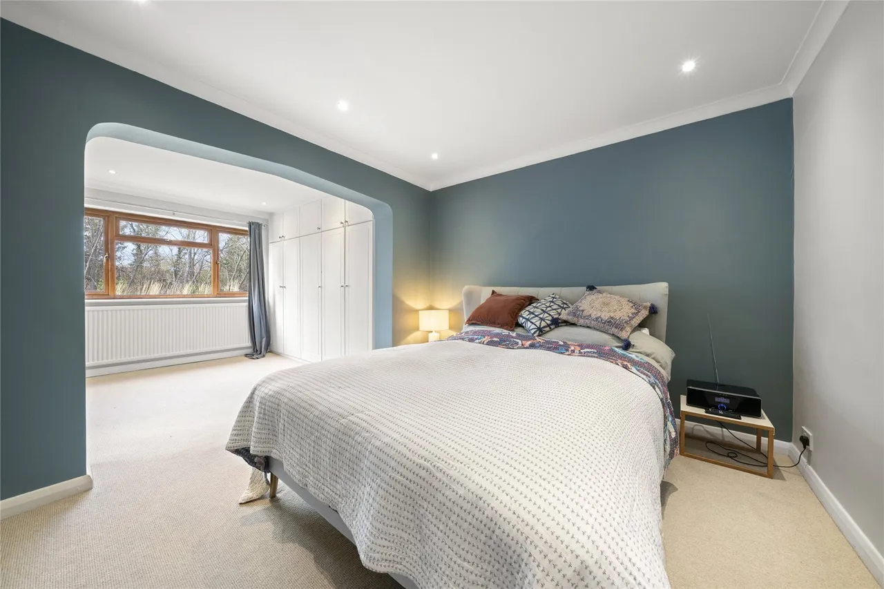 Parkside Close, East Horsley, Leatherhead, Surrey, KT24, photo 9