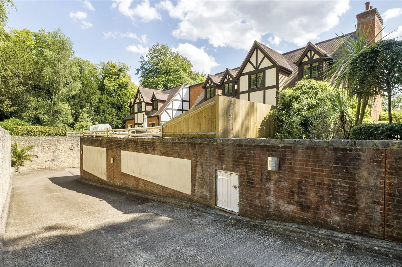 Pilgrims Way, Westerham, Kent, TN16, photo 19