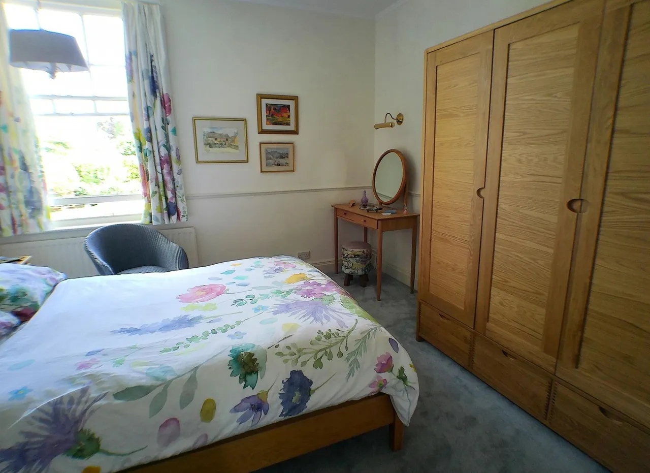 Kneeton Road, East Bridgford, NG13, photo 11