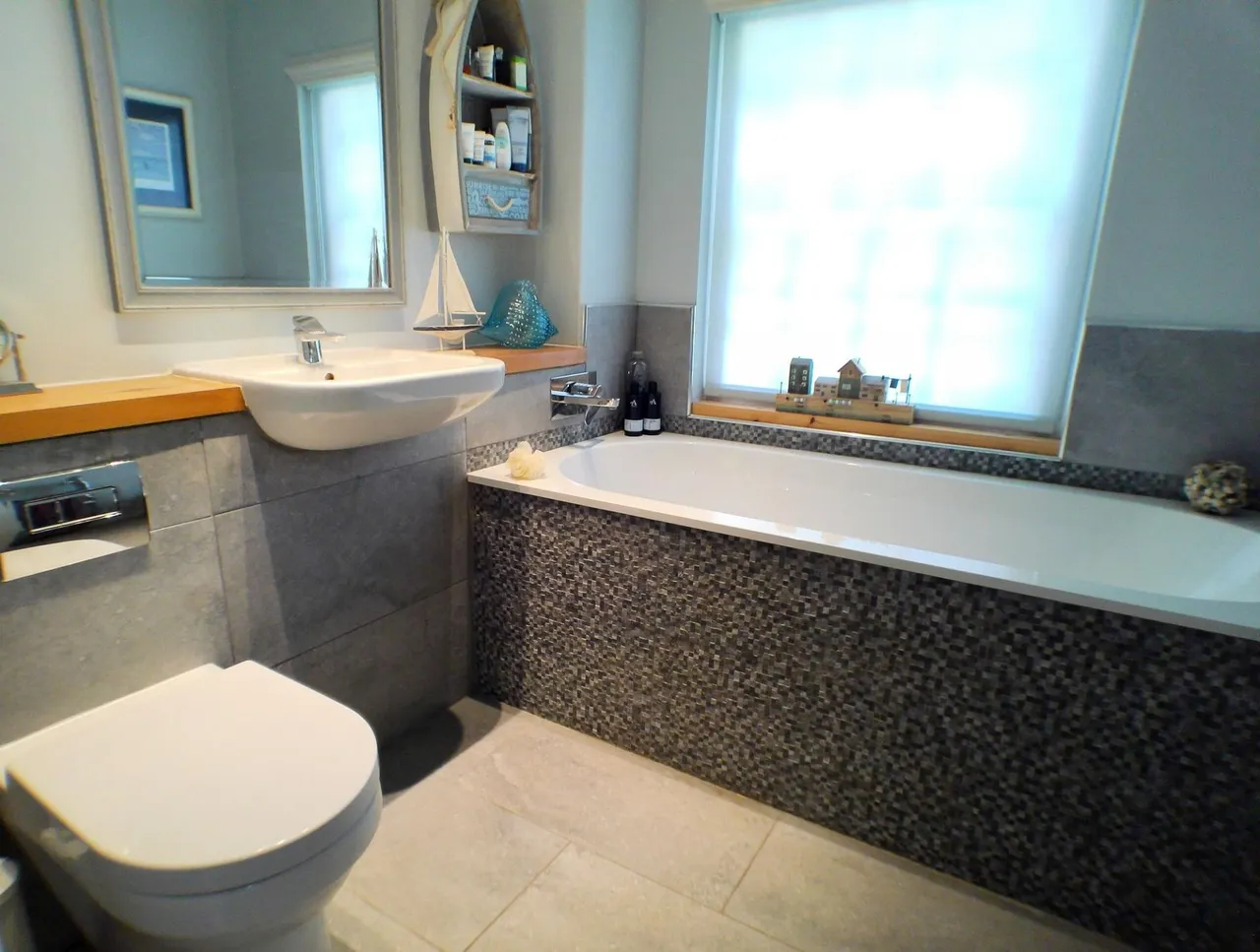 Kneeton Road, East Bridgford, NG13, photo 12