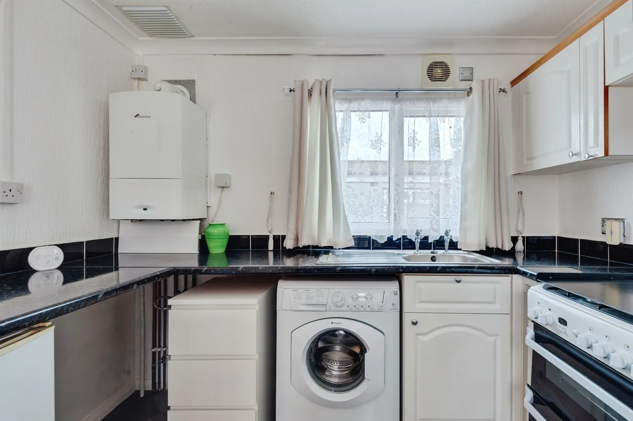 Marsh Lane, Frodsham, WA6, photo 5