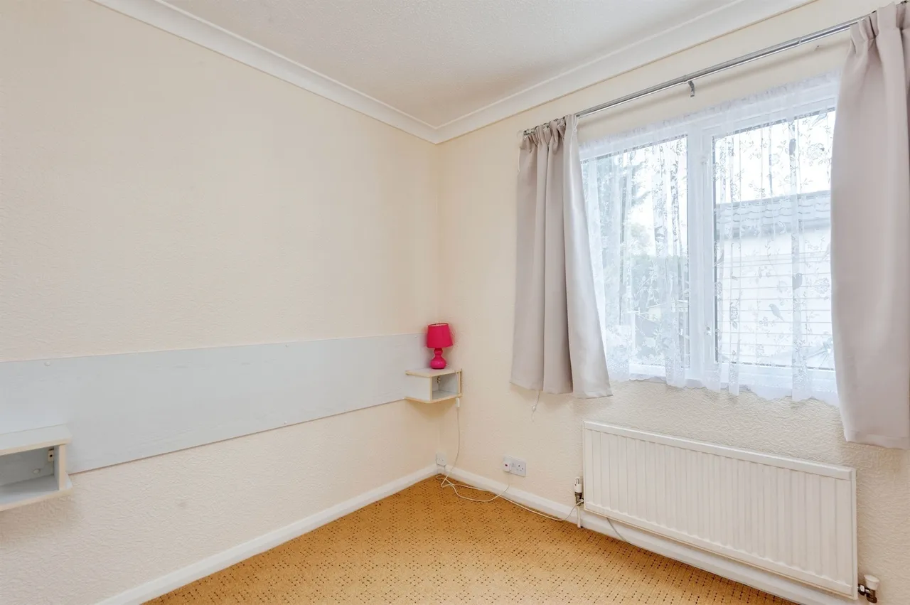 Marsh Lane, Frodsham, WA6, photo 9