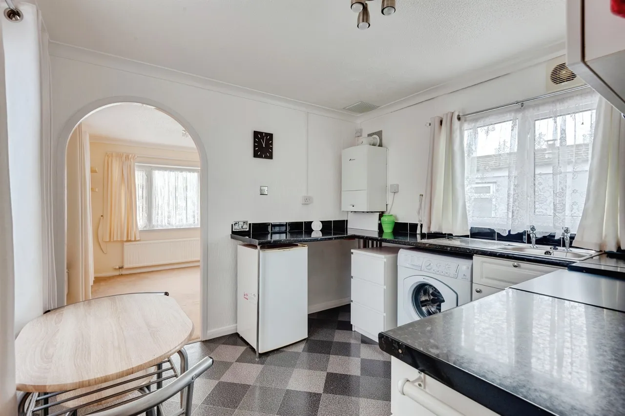 Marsh Lane, Frodsham, WA6, photo 4
