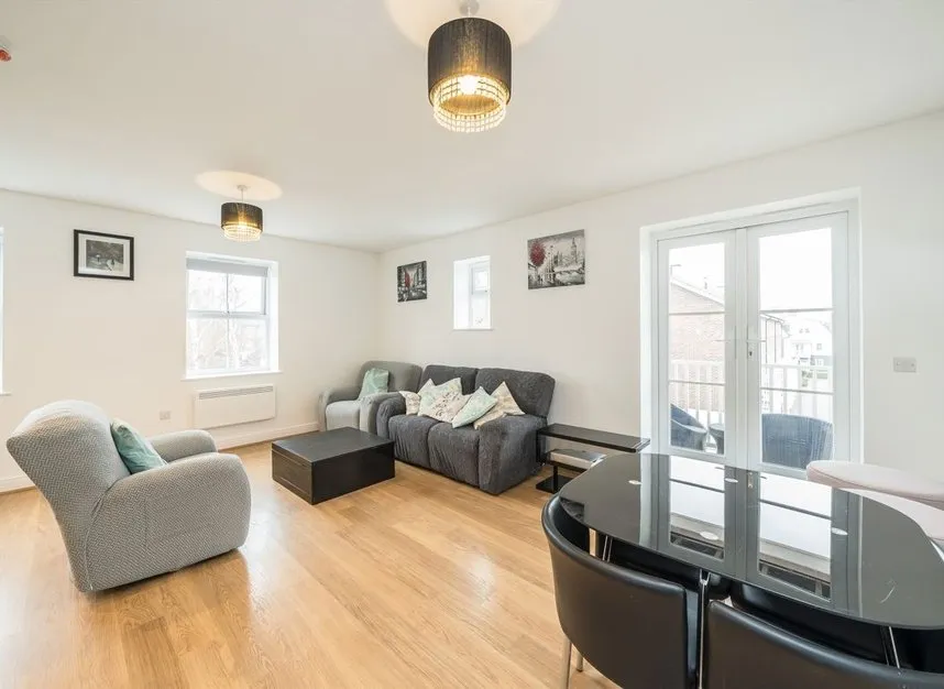 Beaumont Drive, Worcester Park, KT4, photo 3