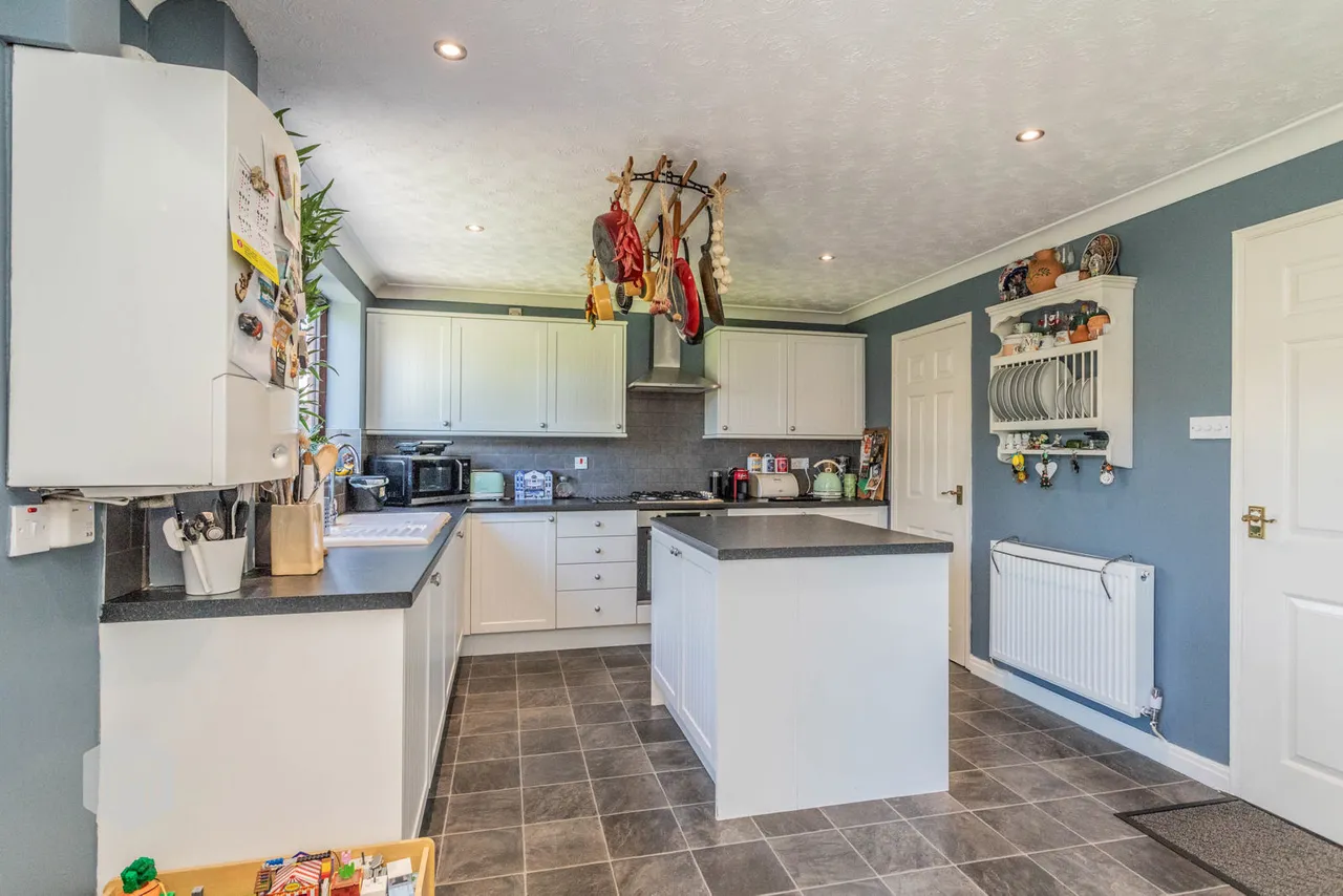 Eastmoor, Mosley Common, Worsley, Manchester, M28 1YU, photo 17