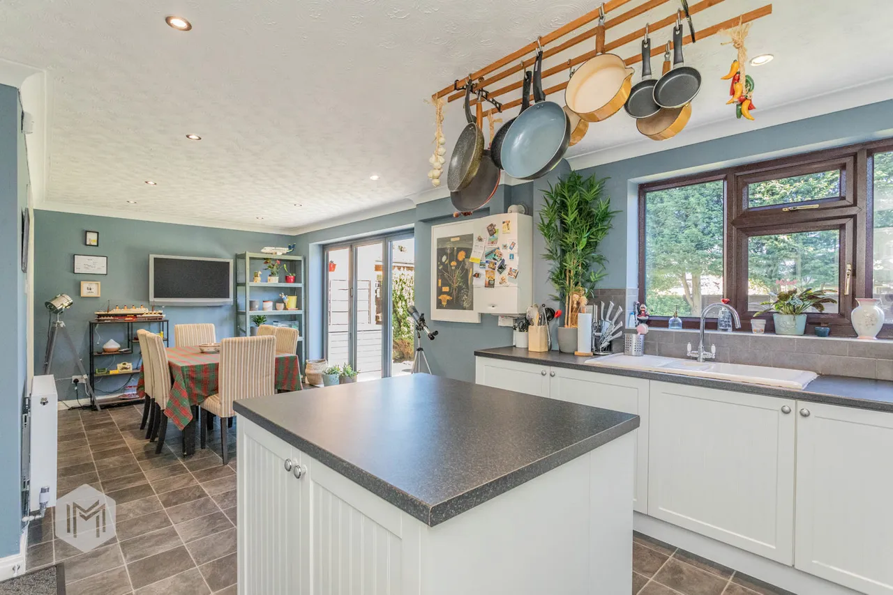 Eastmoor, Mosley Common, Worsley, Manchester, M28 1YU, photo 3