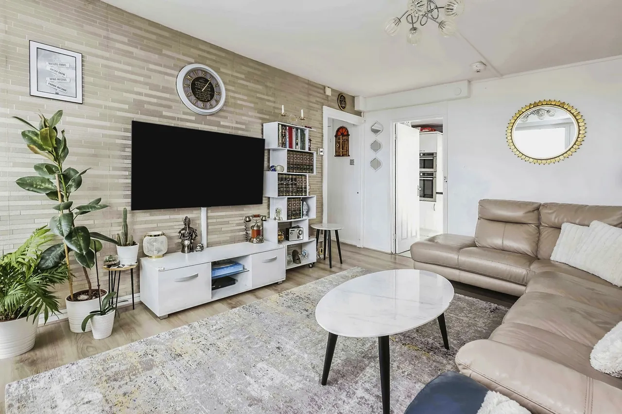 2 bed flat for sale, Malins Road, Birmingham, B17