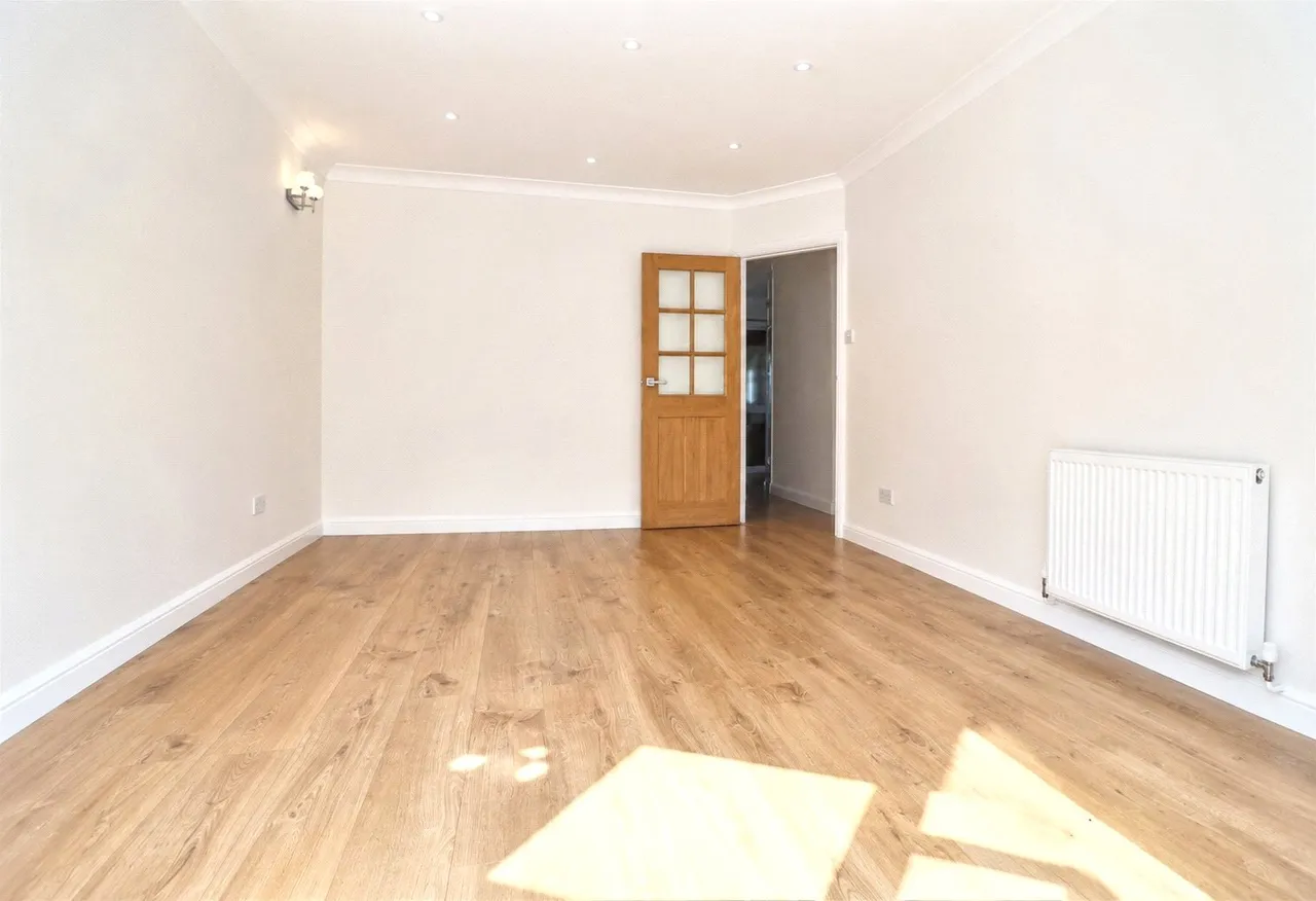 Coniston Road, Woking, GU22, photo 4