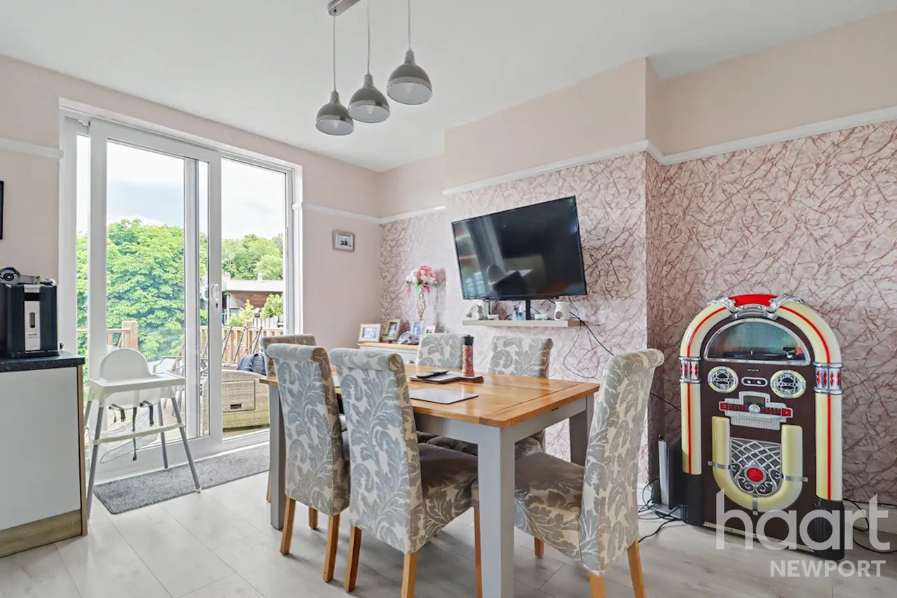 Kensington Place, Newport, NP19, photo 11