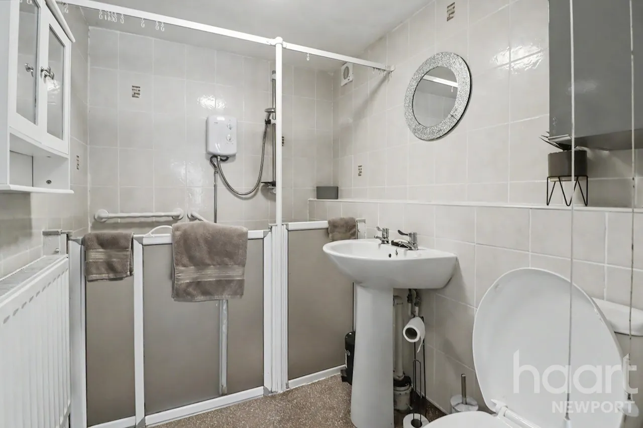 Kensington Place, Newport, NP19, photo 37