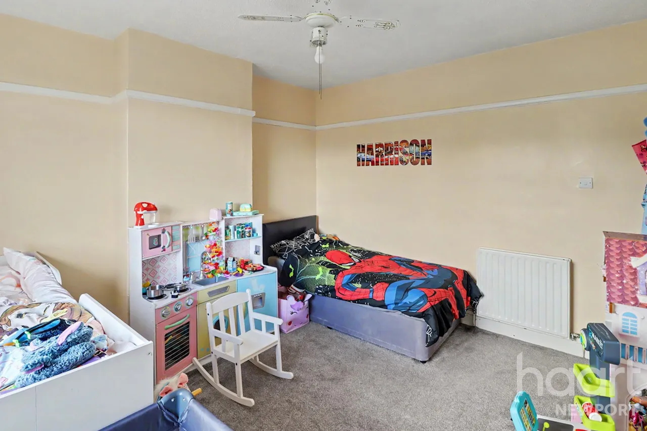 Kensington Place, Newport, NP19, photo 17