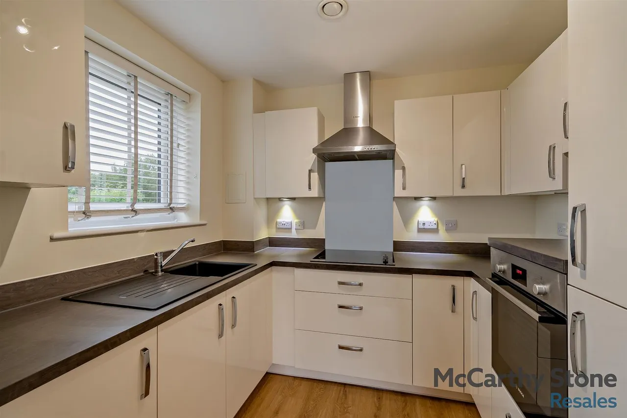 Old Hall Street, Malpas, SY14, photo 4