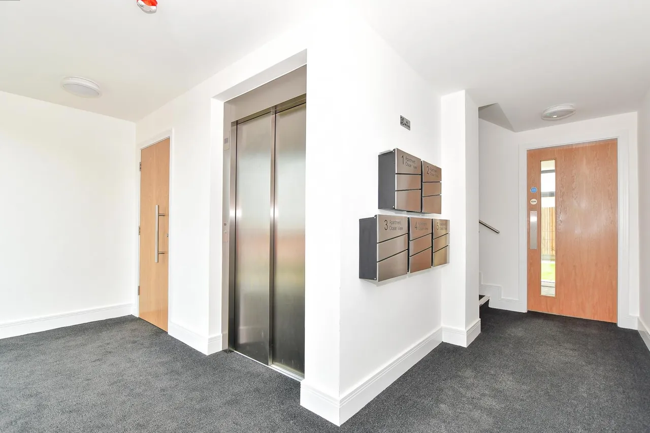 Fitzroy Avenue, Broadstairs, CT10, photo 11