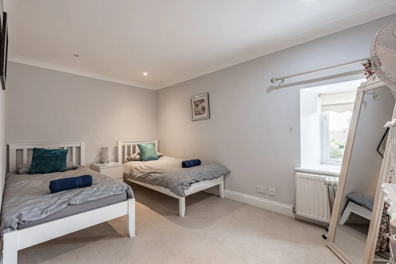 Five Bedroom Barn Conversion with Ann, photo 19