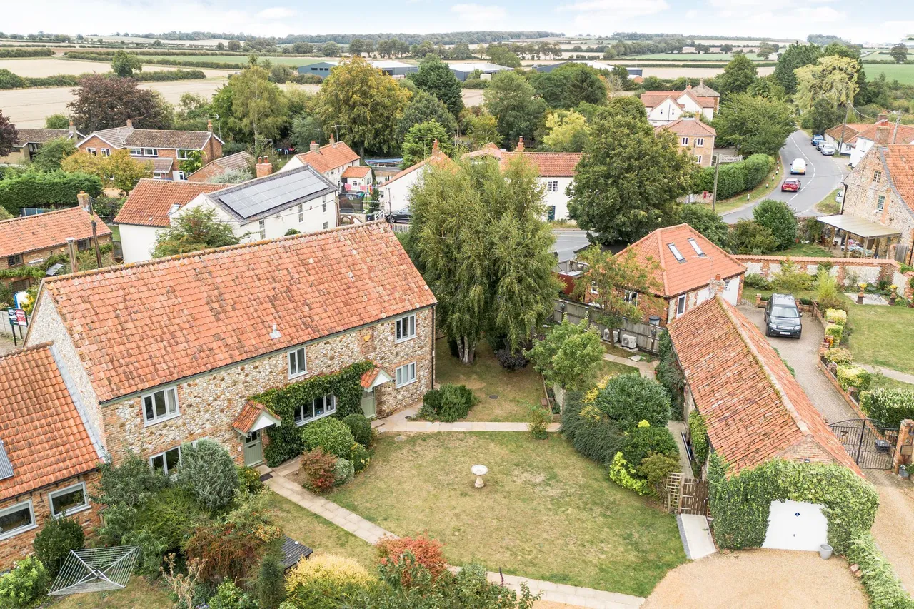 Five Bedroom Barn Conversion with Ann, photo 6