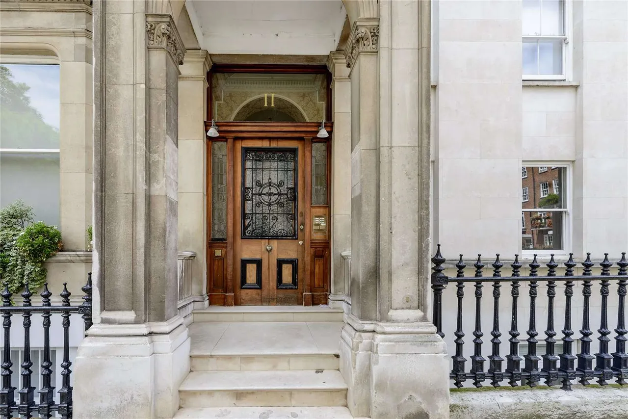 2 bed flat for sale — Ennismore Gardens, London, SW7 1AA