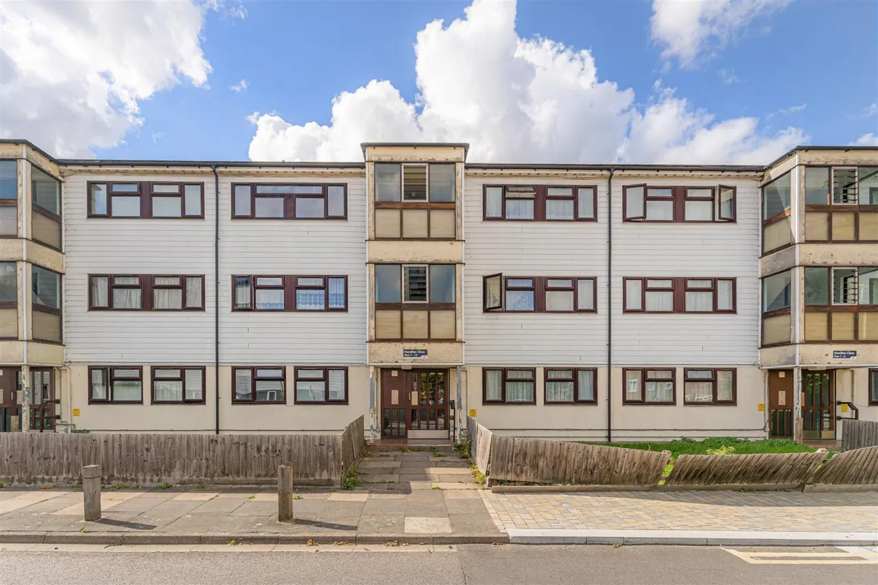 1 bed flat for sale, Hamilton Close, London
