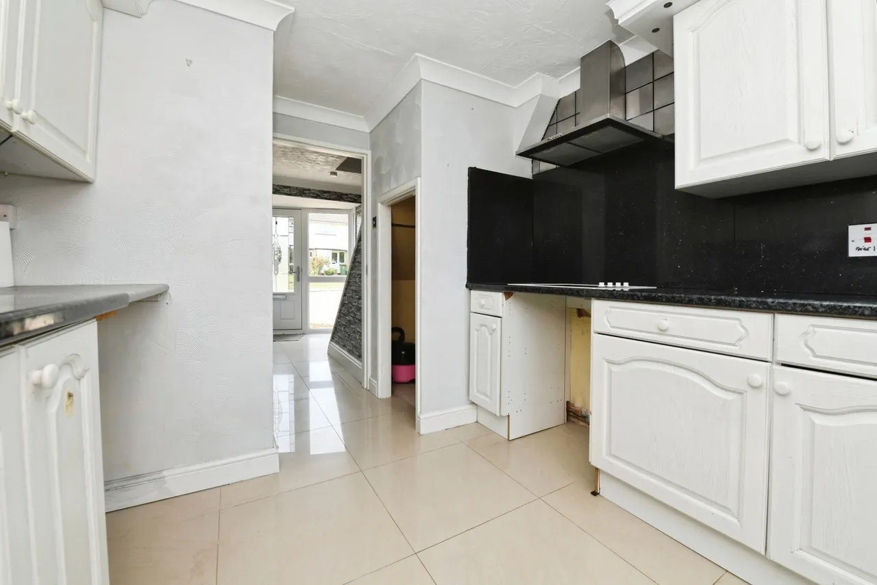 Devonshire Road, Basildon, Essex, SS15, photo 3