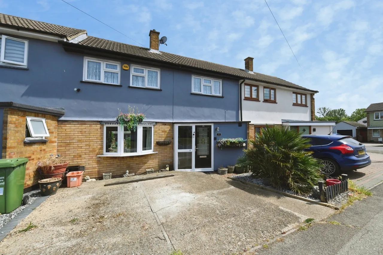 3 bed house for sale — Devonshire Road, Basildon, Essex, SS15