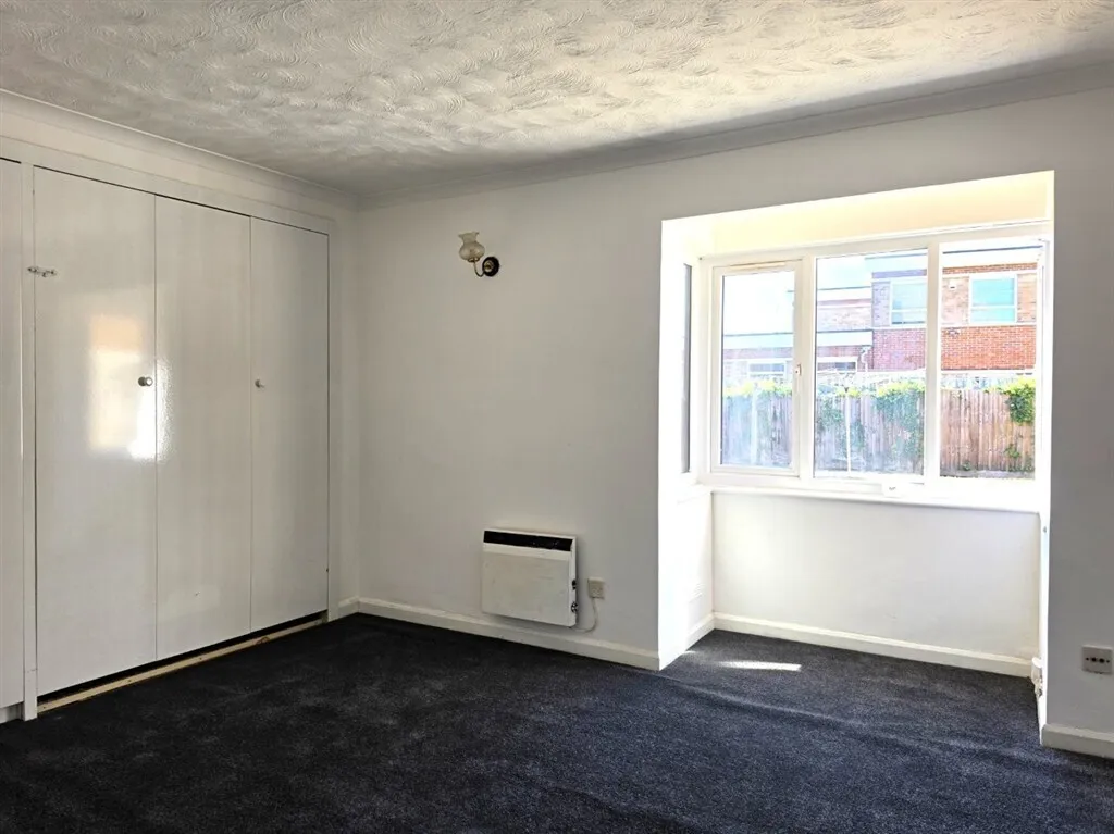 Harlington Road, Uxbridge, UB8, photo 5