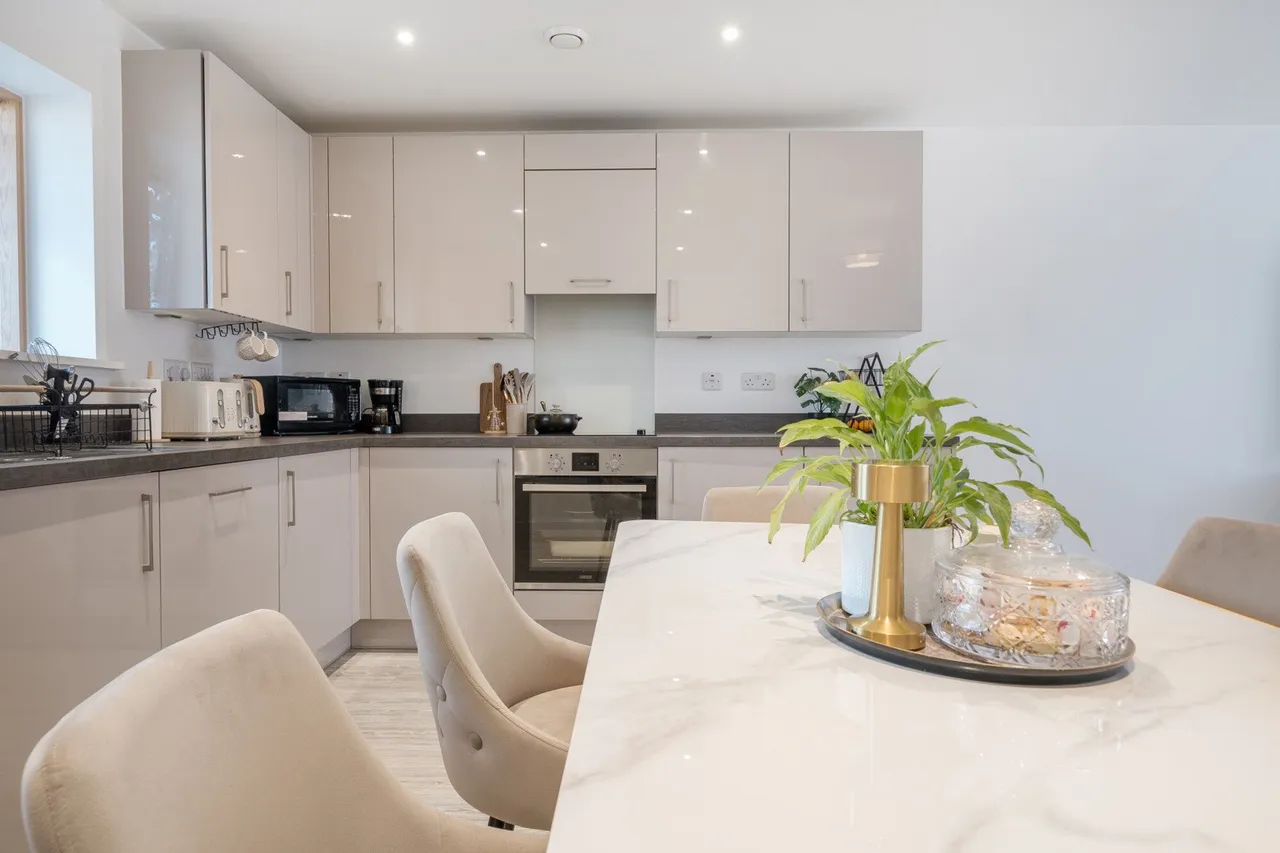 Thames Reach, SE28, photo 9