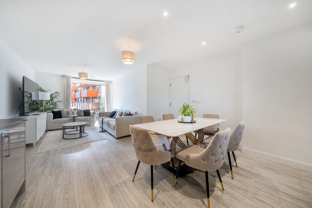 Thames Reach, SE28, photo 10