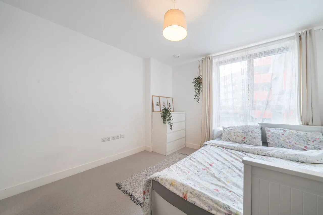 Thames Reach, SE28, photo 13