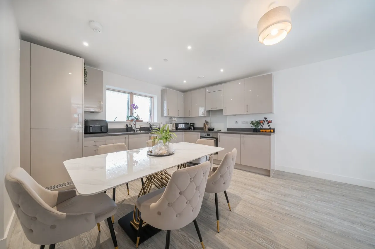 Thames Reach, SE28, photo 3