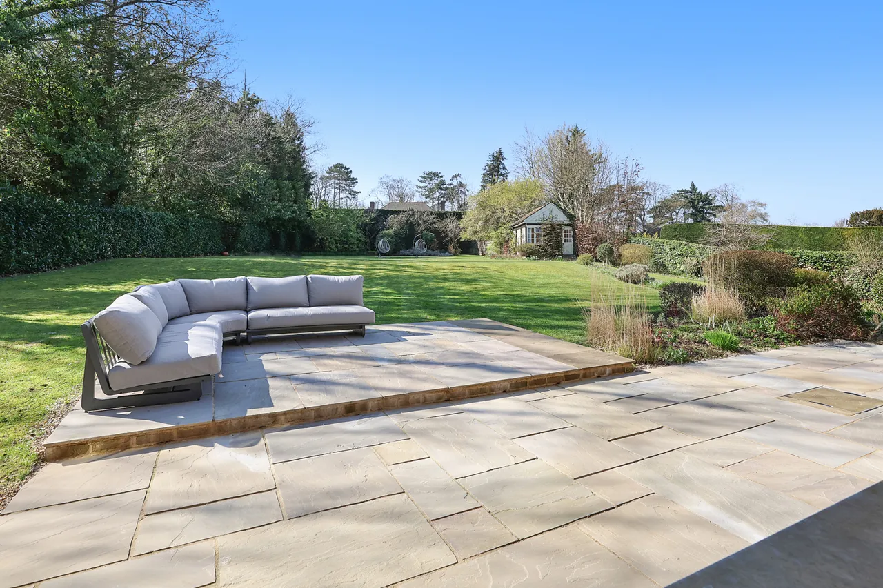Headley Road, Leatherhead, KT22, photo 23