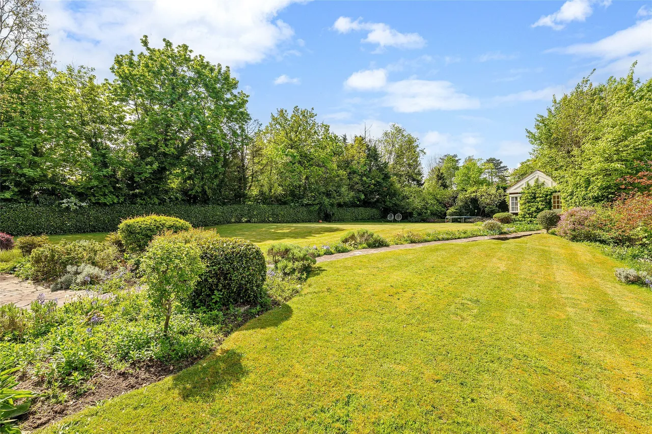 Headley Road, Leatherhead, KT22, photo 24