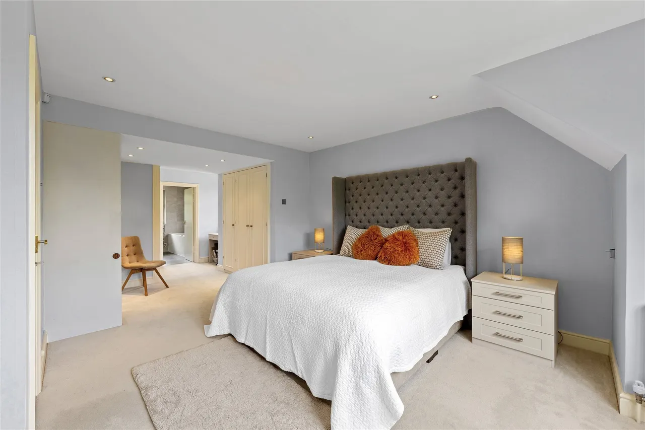 Headley Road, Leatherhead, KT22, photo 14