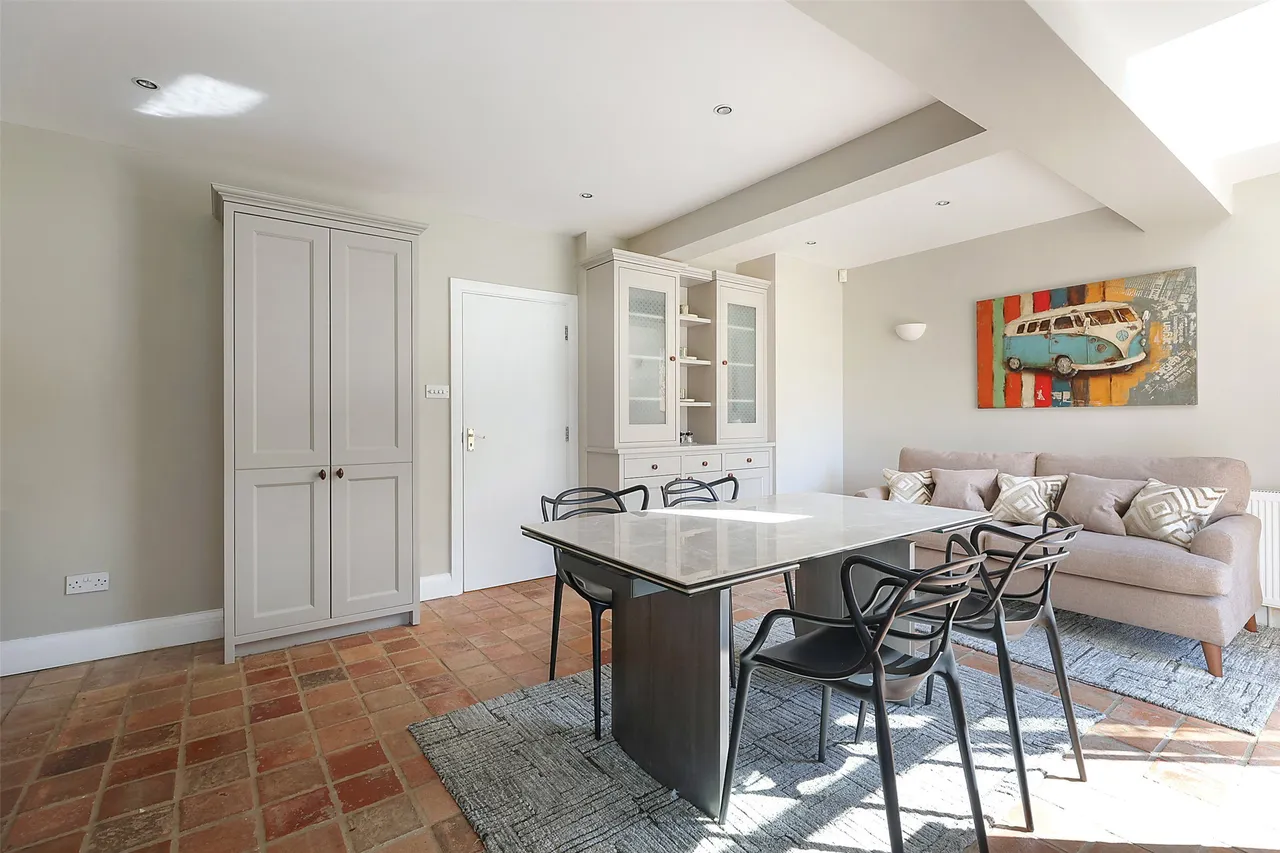 Headley Road, Leatherhead, KT22, photo 11