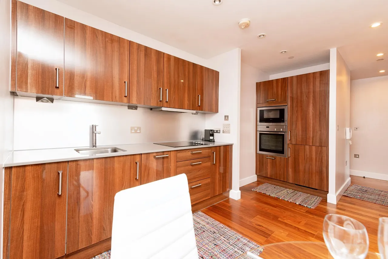 Hayes Apartments, Cardiff, photo 2