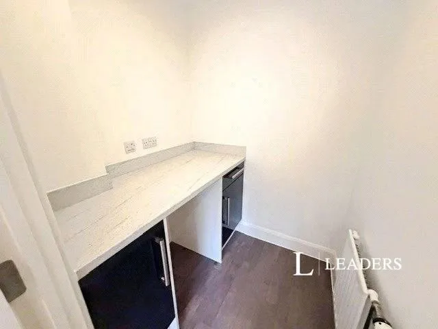 Kingsclere Close, Southampton, SO19, photo 4