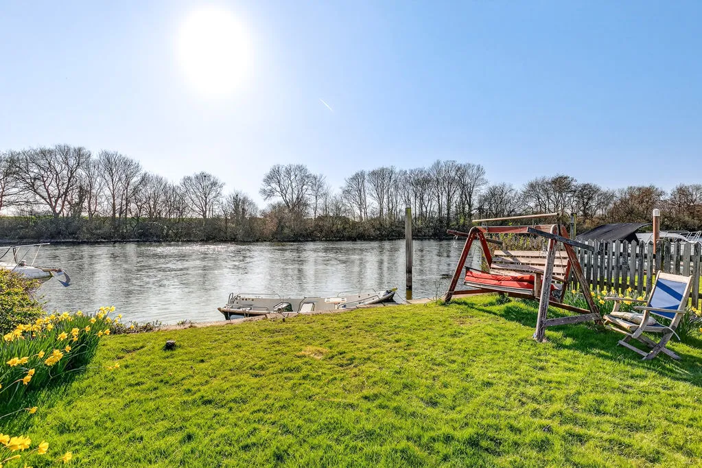 Dunally Park, Shepperton TW17 8LJ, photo 29