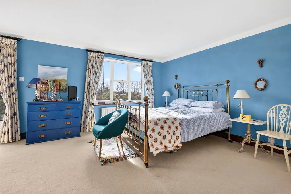 Dunally Park, Shepperton TW17 8LJ, photo 16