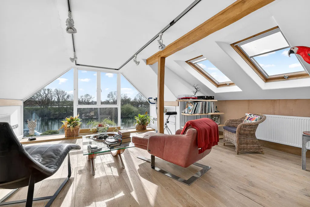 Dunally Park, Shepperton TW17 8LJ, photo 22