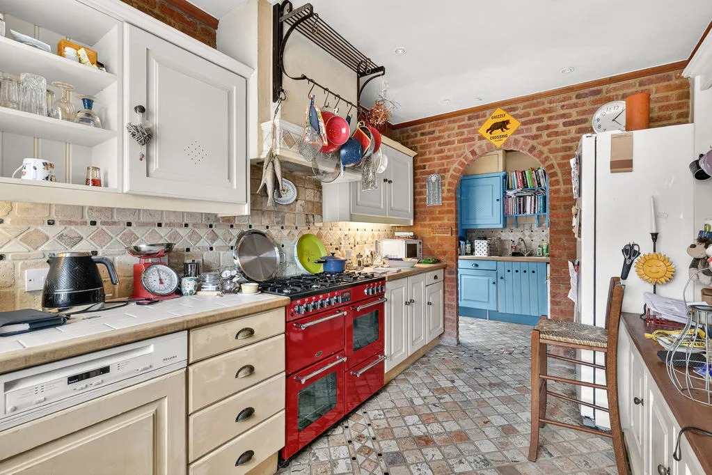 Dunally Park, Shepperton TW17 8LJ, photo 11