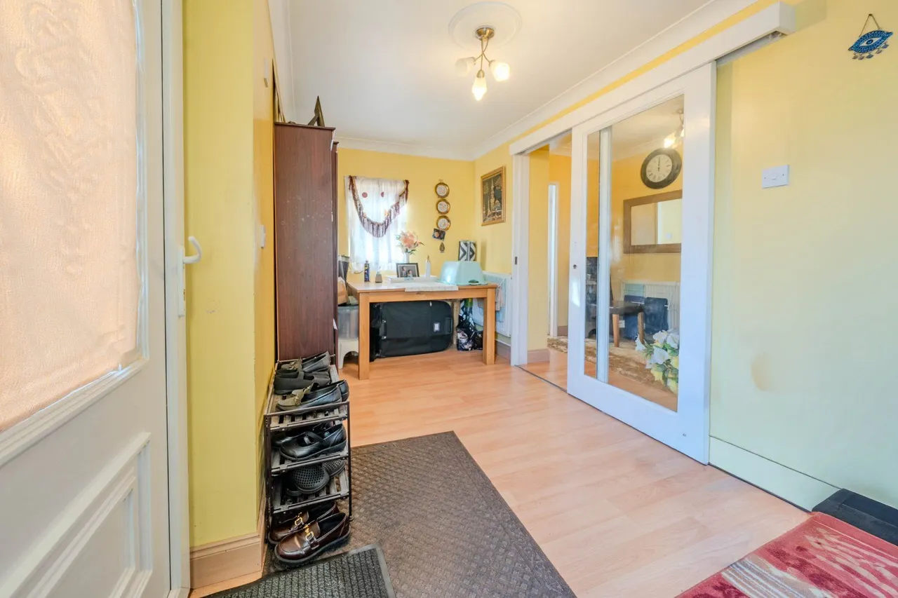 Tynwald Road, Leeds, LS17, photo 15