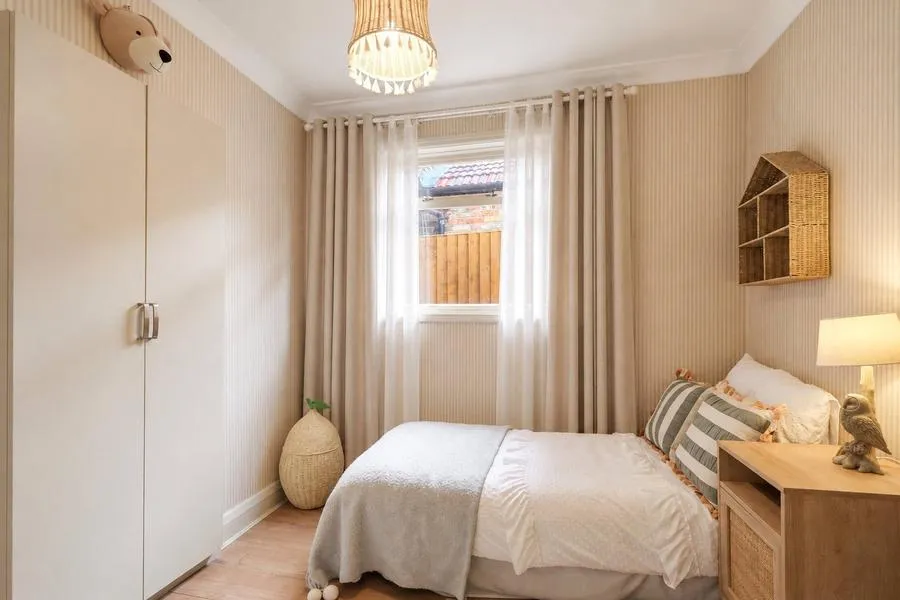 Dean Road, London, NW2, photo 21