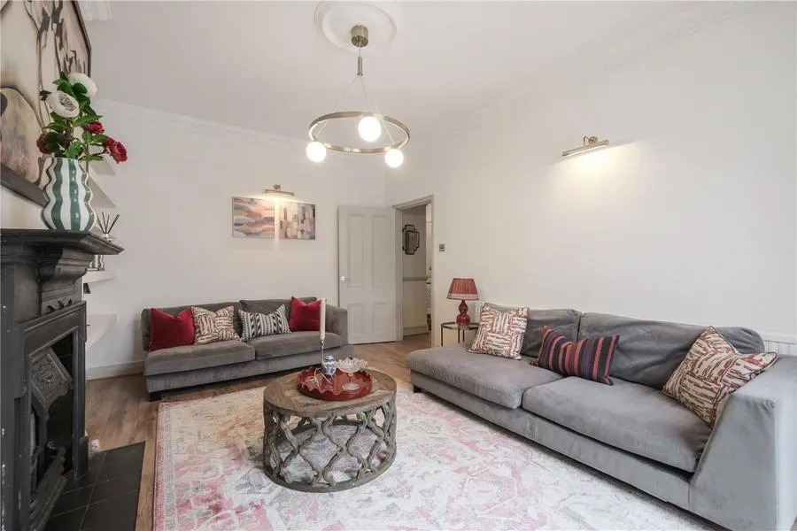 Dean Road, London, NW2, photo 8