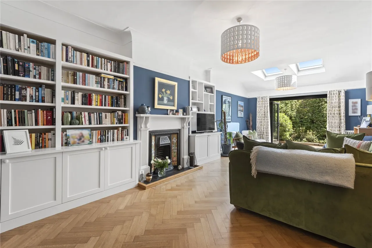 Abbotswood Road, London, SW16, photo 3