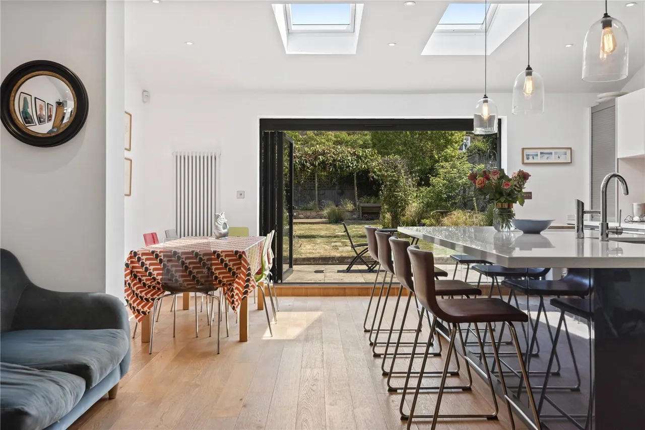 Abbotswood Road, London, SW16, photo 5