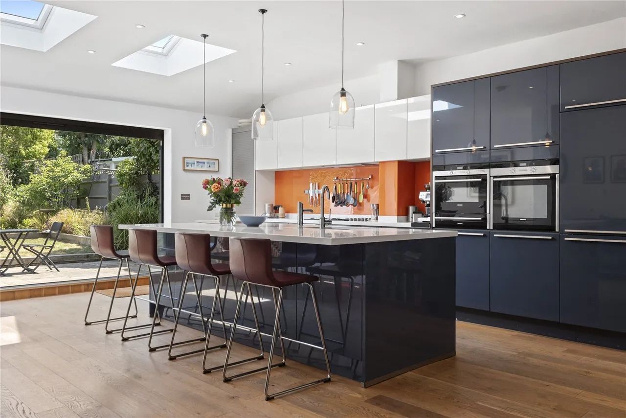 Abbotswood Road, London, SW16, photo 11