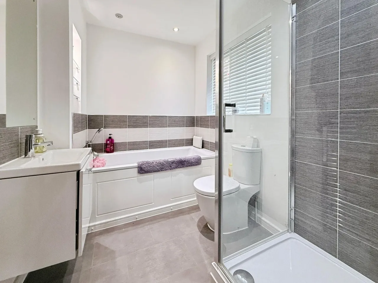 Ever Ready Crescent, Dawley, TF4, photo 17