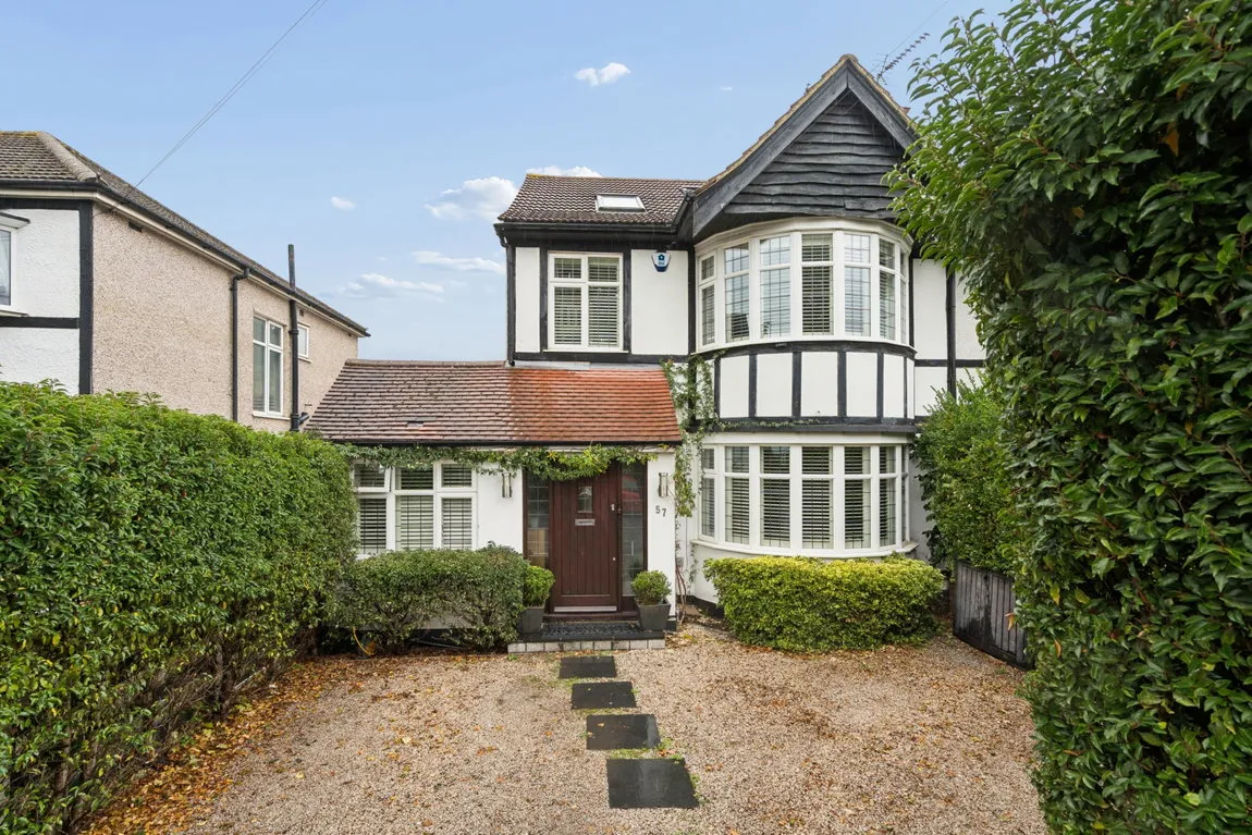 5 bed property for sale, Deane Croft Road, Pinner, HA5