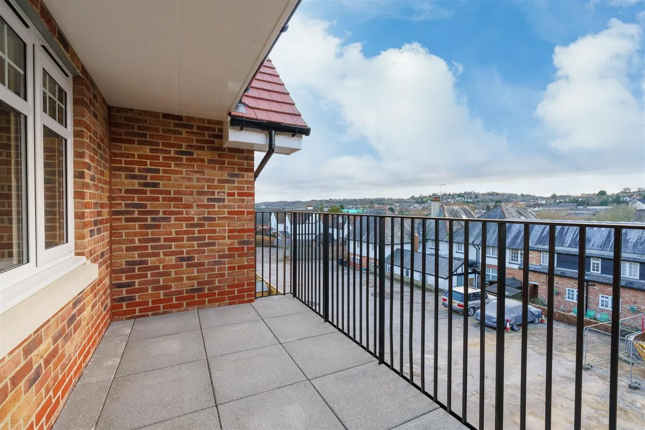 Templeside Gardens, High Wycombe, HP12, photo 11