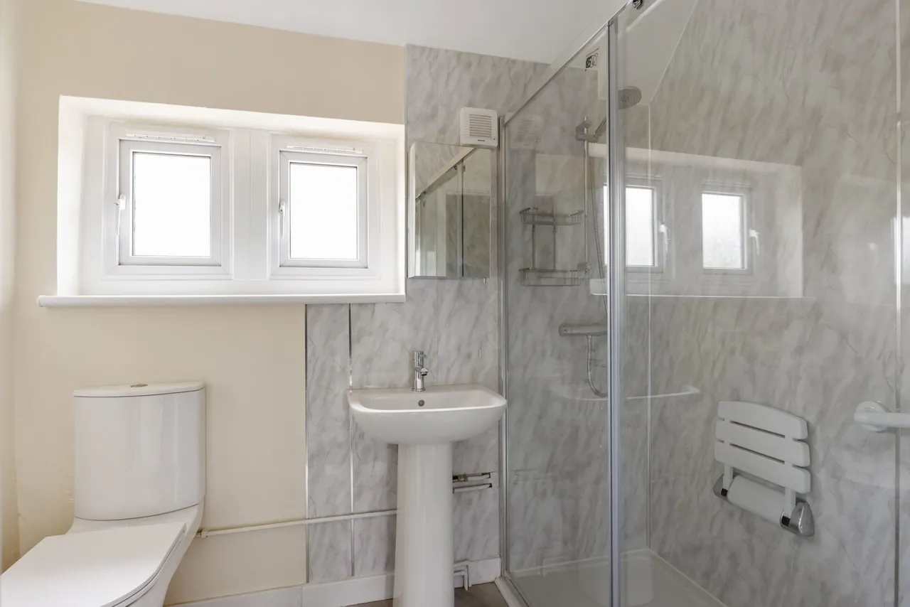 Churchill Drive, Charlton Kings, GL52, photo 9